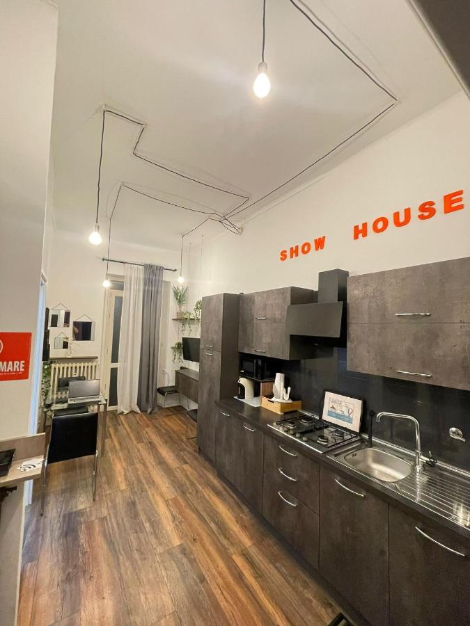 Show House Turín Exteriér fotografie